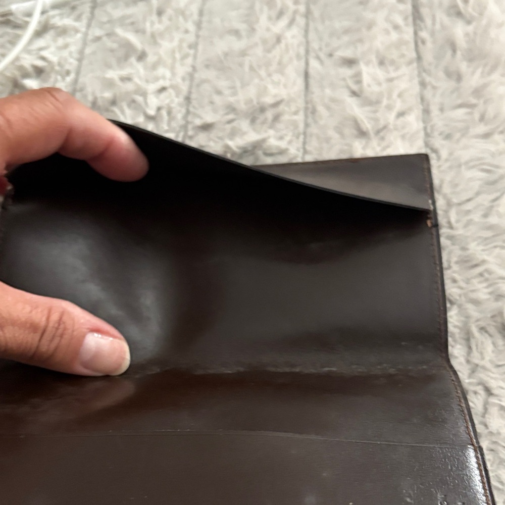 Louis Vuitton checkbook holder - Picture 8 of 12